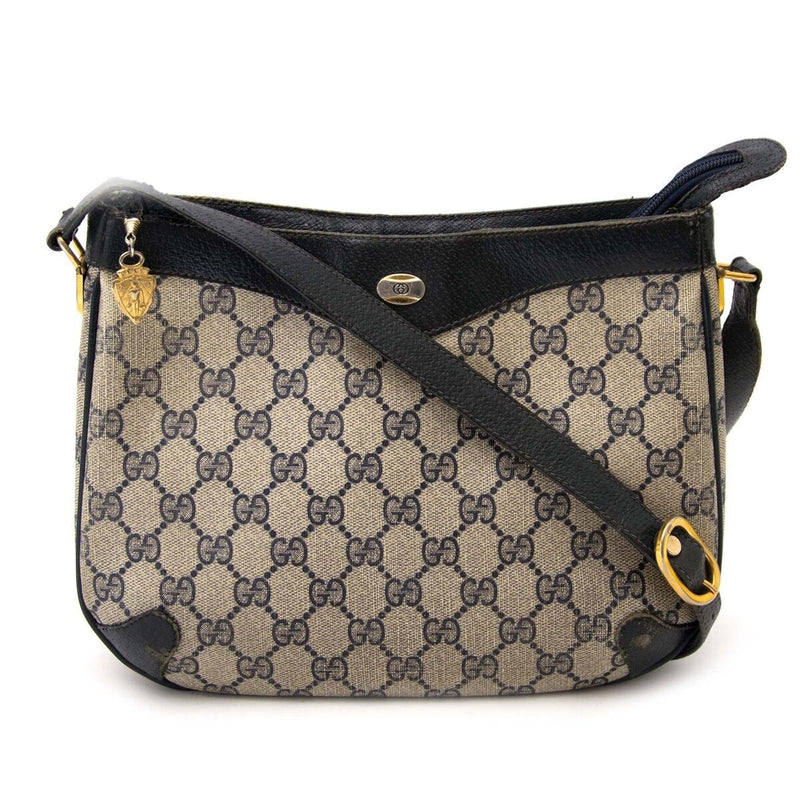 Buy an authentic secondhand Gucci bag at the right price at LabelLOV vintage webshop. Safe and secure online shopping.