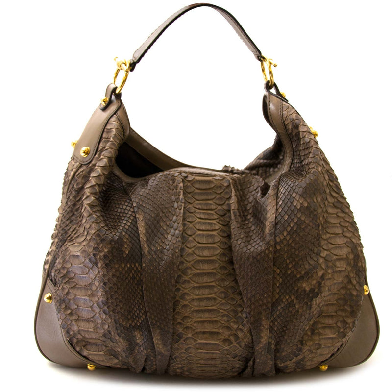 acheter en ligne chez labellov.com pour le meilleur prixGucci Python Jockey xl taupe hobo bag
