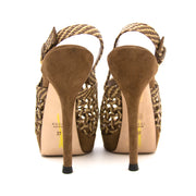 Buy a secondhand Gucci Woven Leather Heels Size 37 at Labellov.com.
