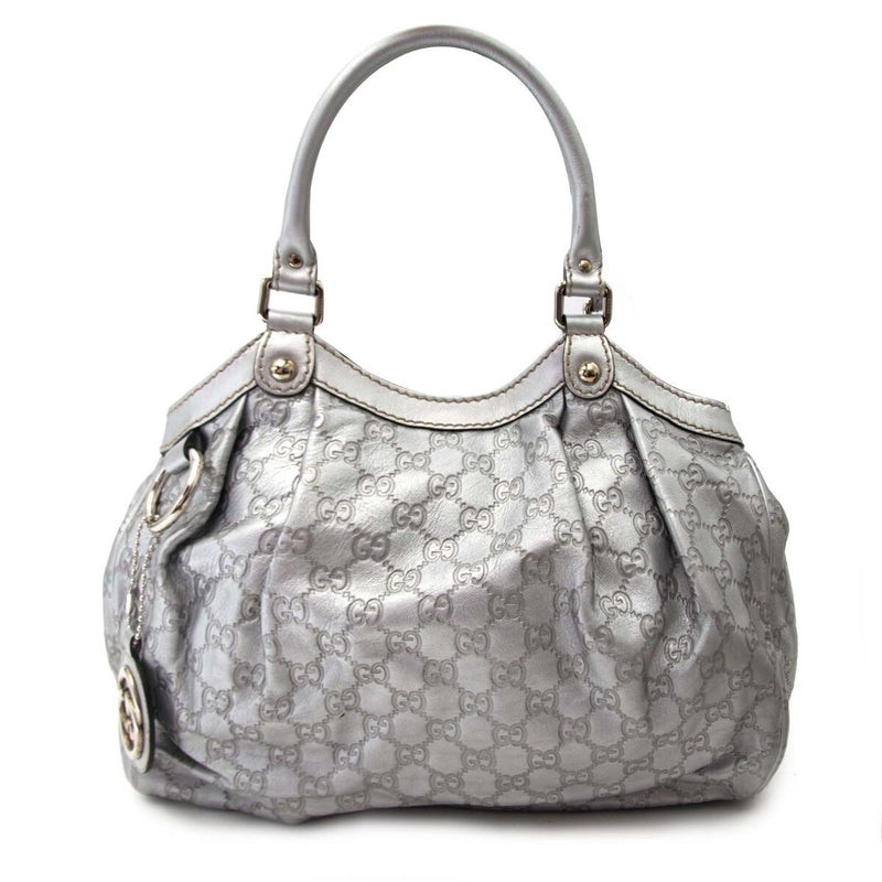 Buy authentic secondhand Gucci Silver bag at the right price at LabelLOV vintage webshop. Safe and secure online shopping.