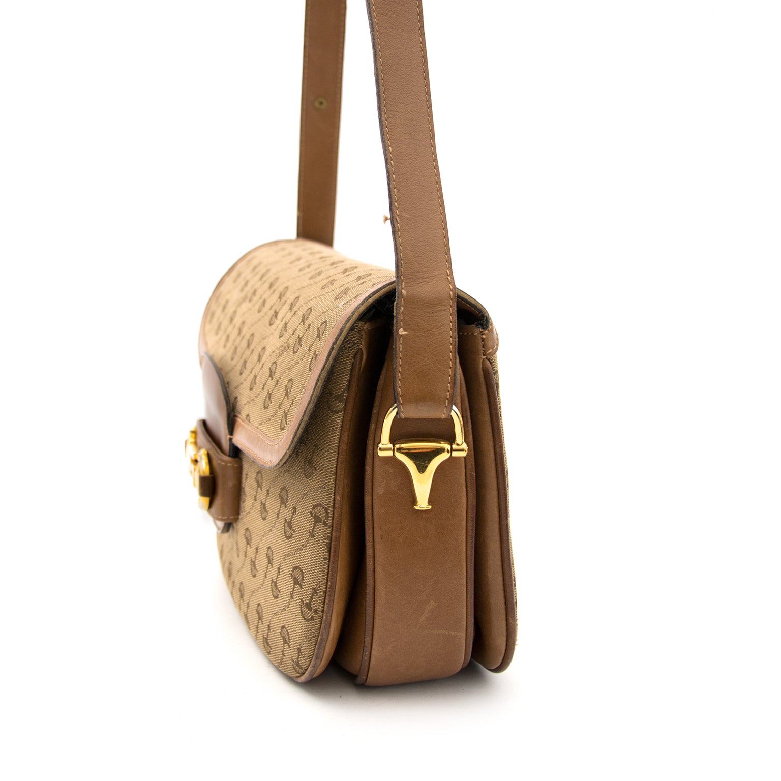 trending vintage gucci box bag online at the best price