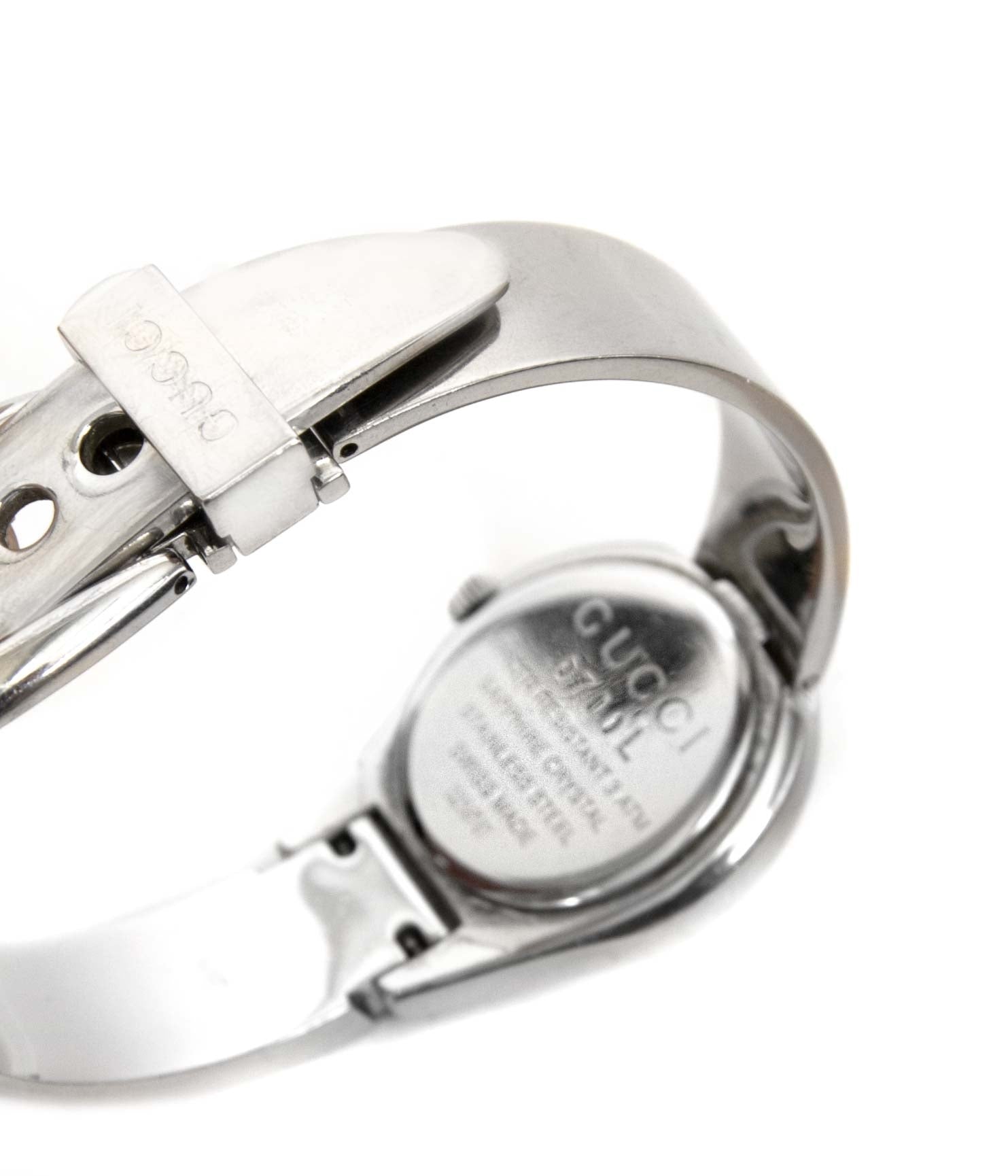 Koop en verkoop veilig online Gucci Silver 6700 L Series Watch bij labellov