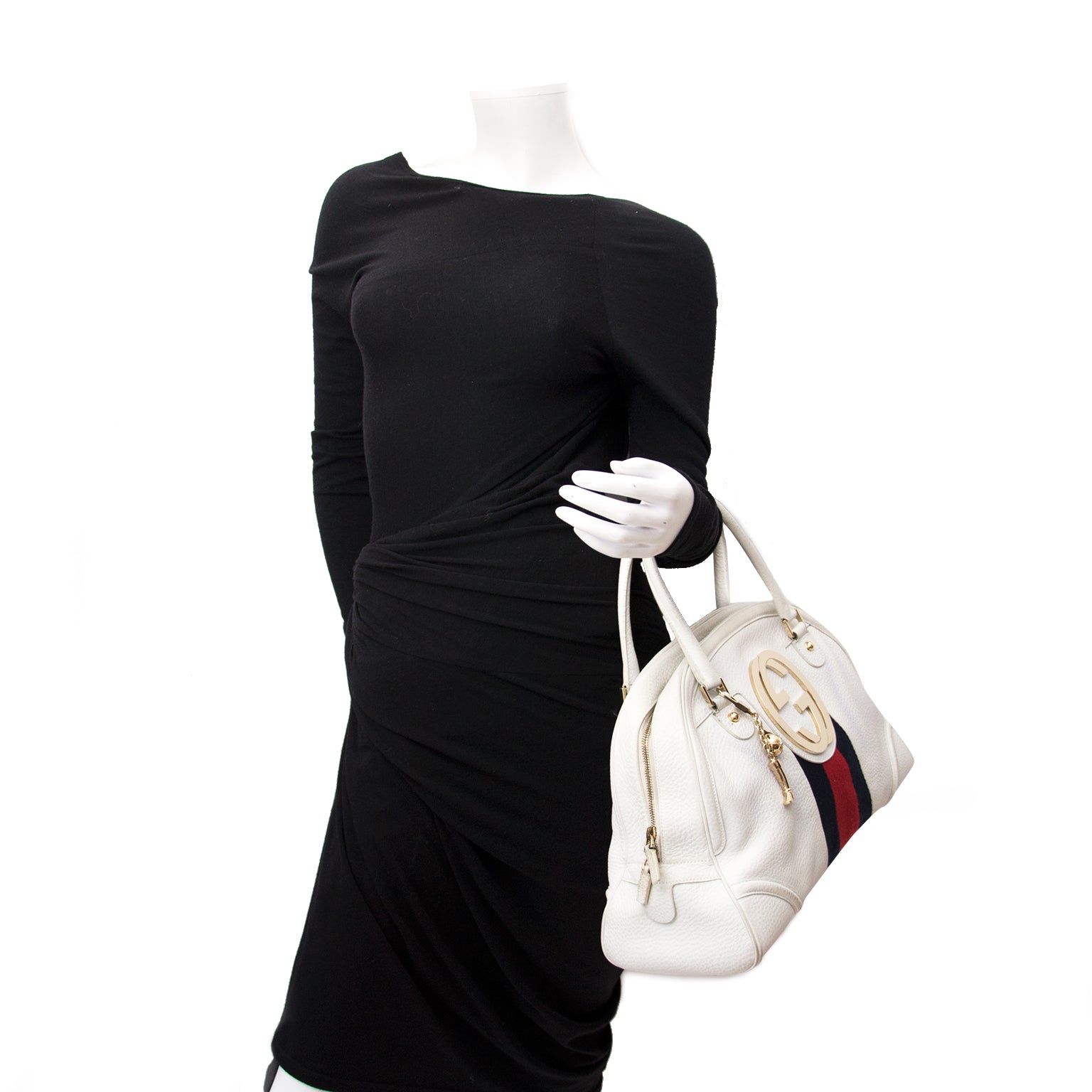 Op zoek naar een designer handtas? Gucci Monogram Web Bowling Bag