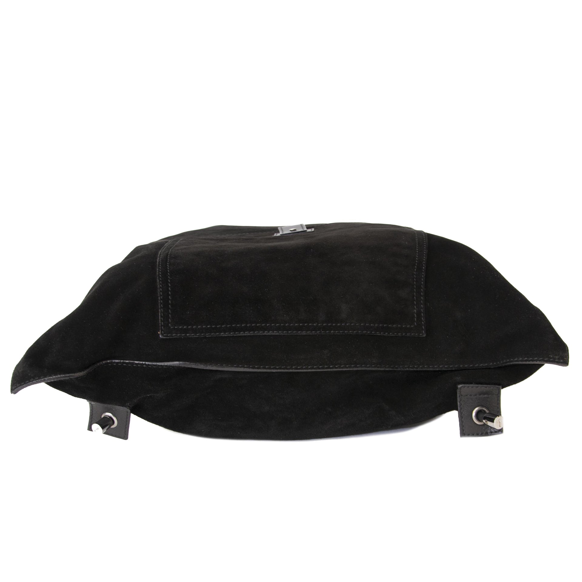 Gucci Black Suede Backpack. Koop online tweedehands Gucci items, zwarte rugzak, designer item.