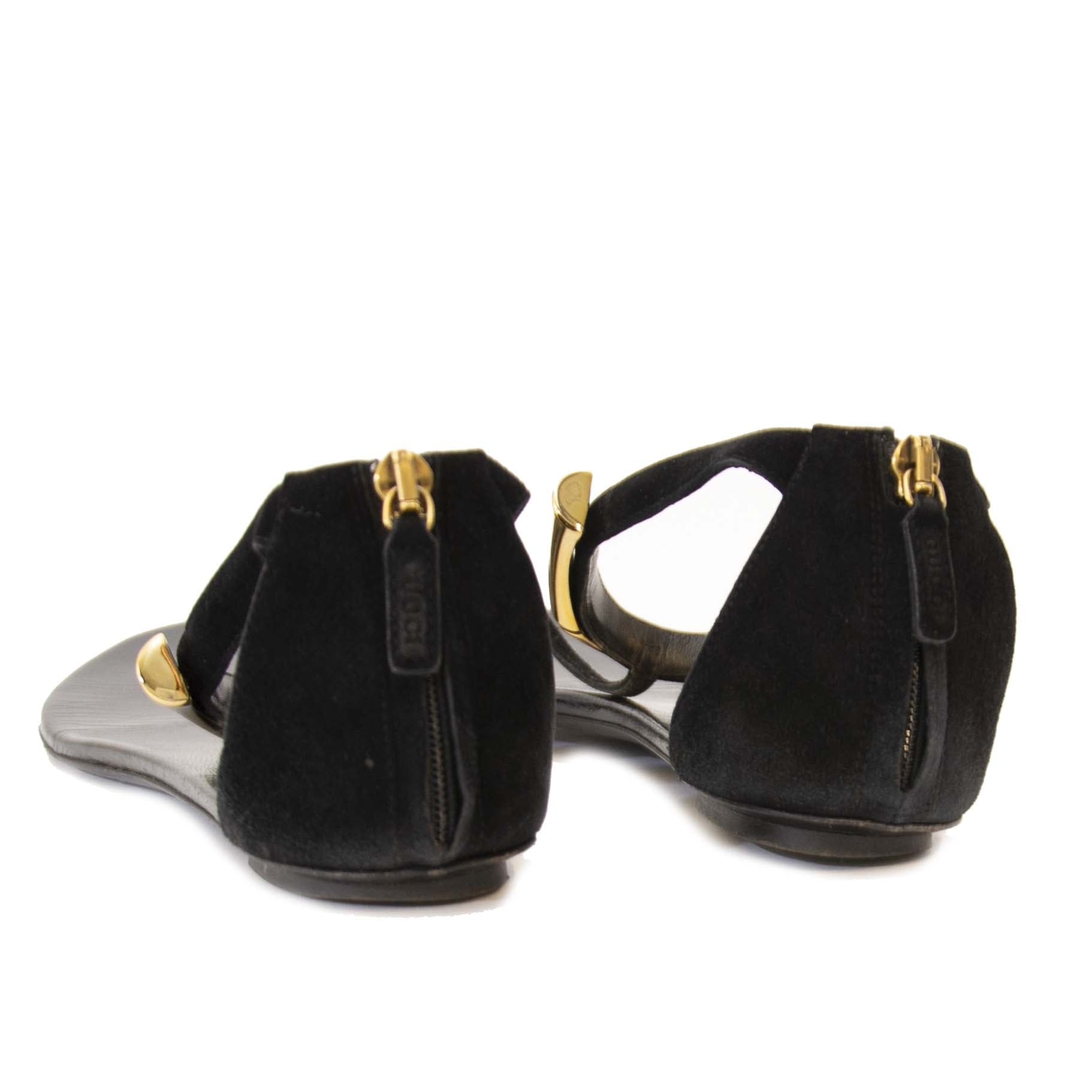 Gucci Black Leather Sandals with Gold Hardware. tweedehands Gucci sandalen secondhand Gucci sandals second main Gucci sandales