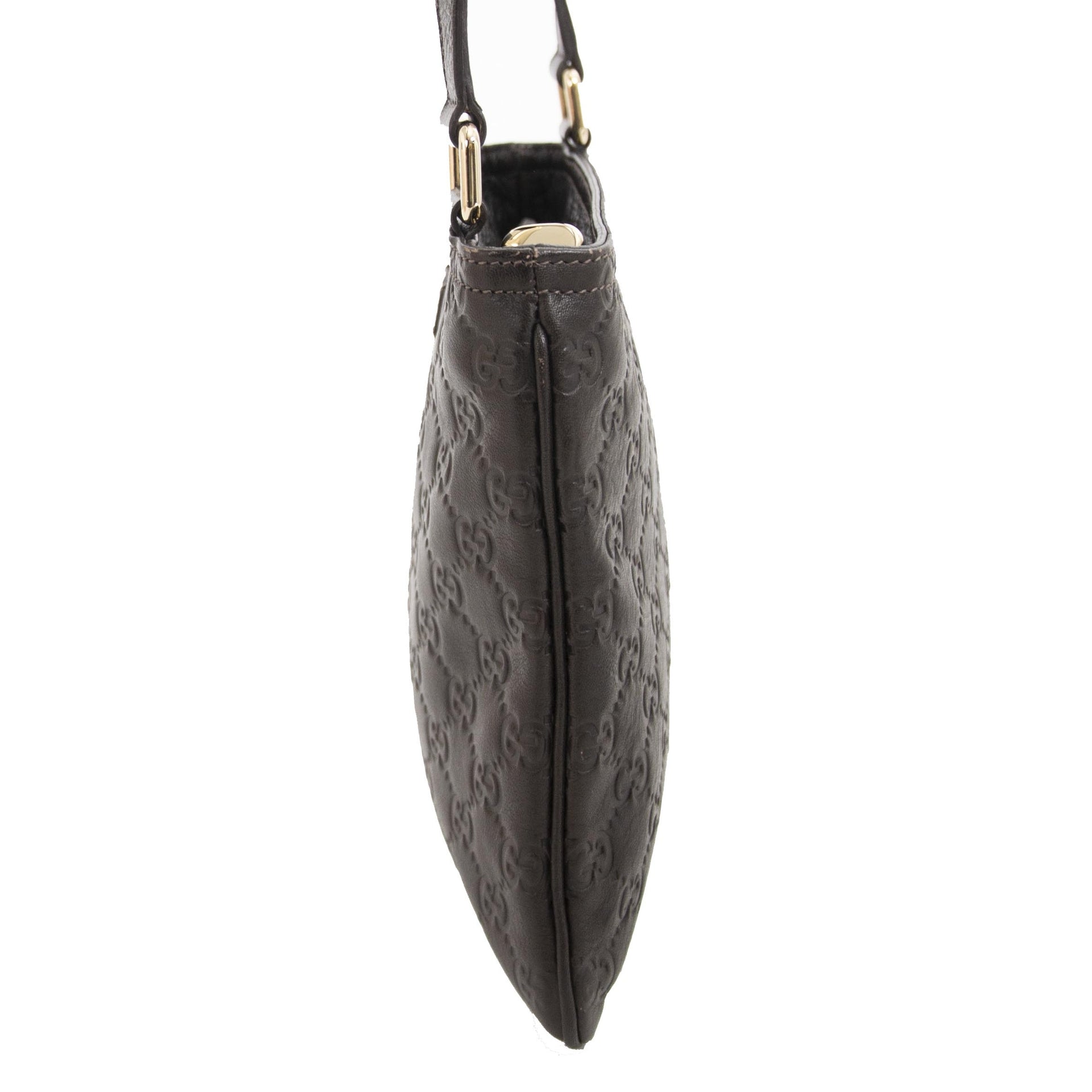 Gucci Brown Monogram Embossed Crossbody Bag te koop bij Labellov in Antwerpen