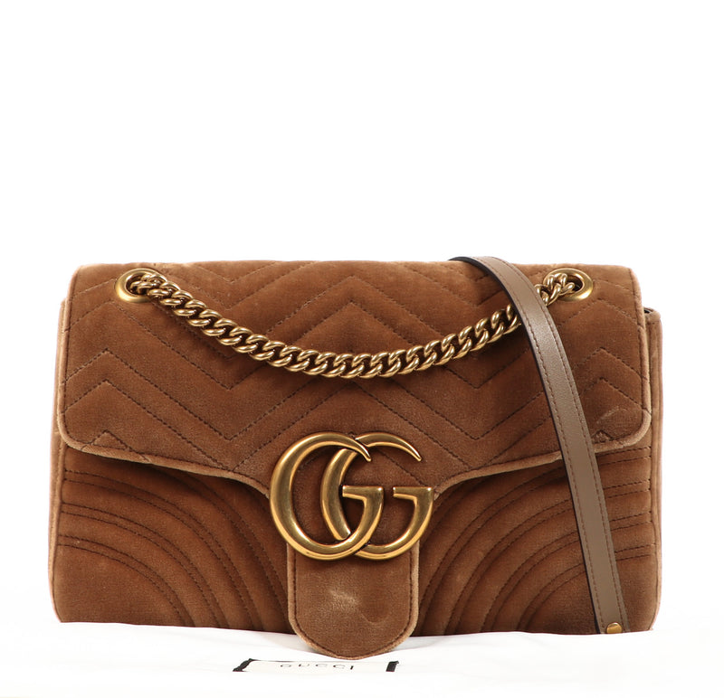 Gucci GG Marmont Taupe Velvet Medium Shoulder Bag pour le meilleur prix chez Labellov à Bruxelles