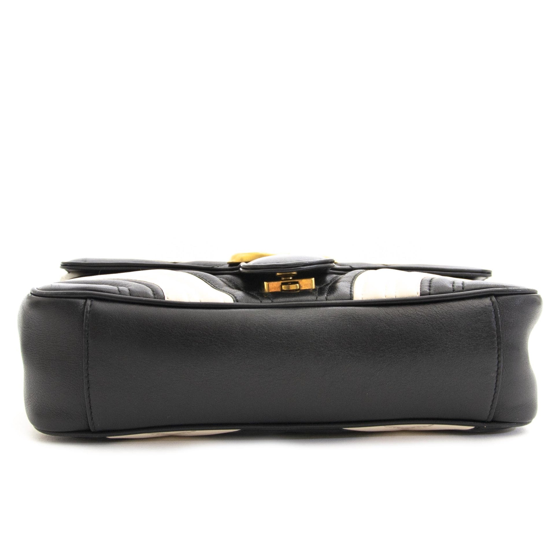 Gucci GG Marmont Chevron Shoulder Bag pour le meilleur prix chez Labellov
