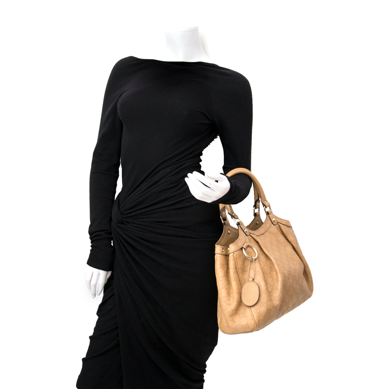 Buy now a real secondhand Gucci Sukey bag on www.labellov.com at the best price