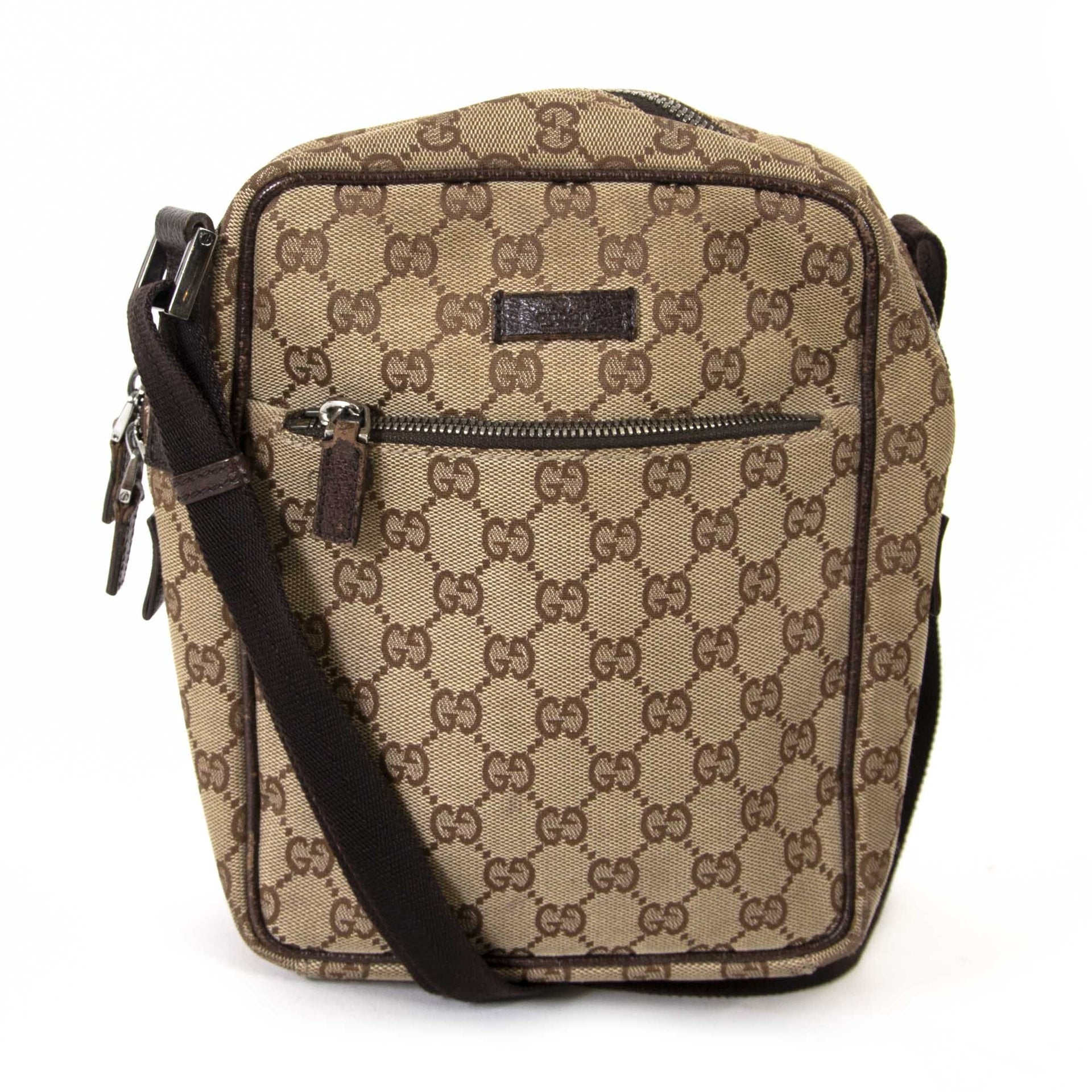 Gucci Monogram Supreme Messenger Shoulder Bag now for sale at labellov vintage fashion webshop belgium