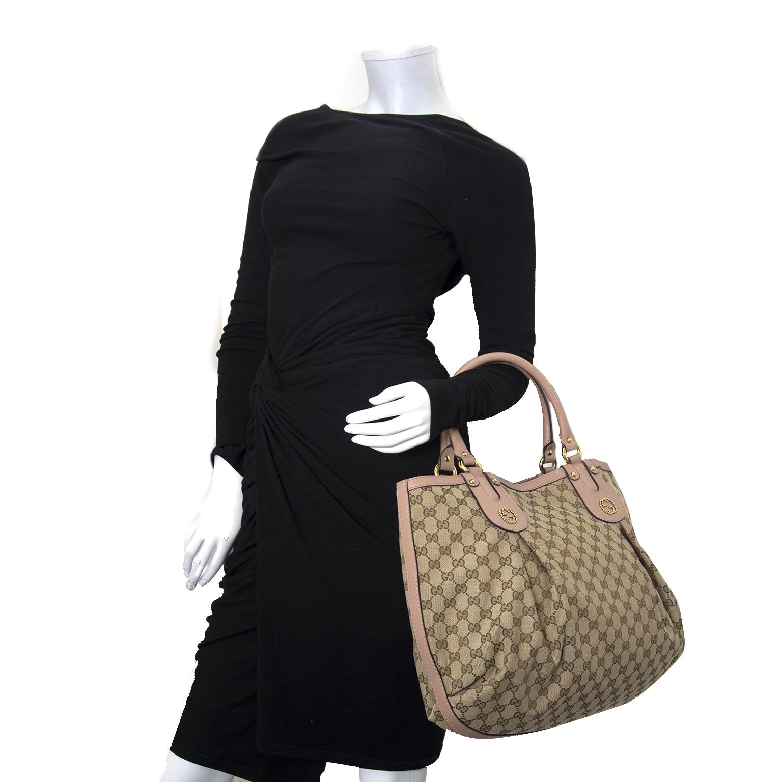 shop safe and secure bij labellov.com for the best price Gucci Monogram Shopper Nude Lining