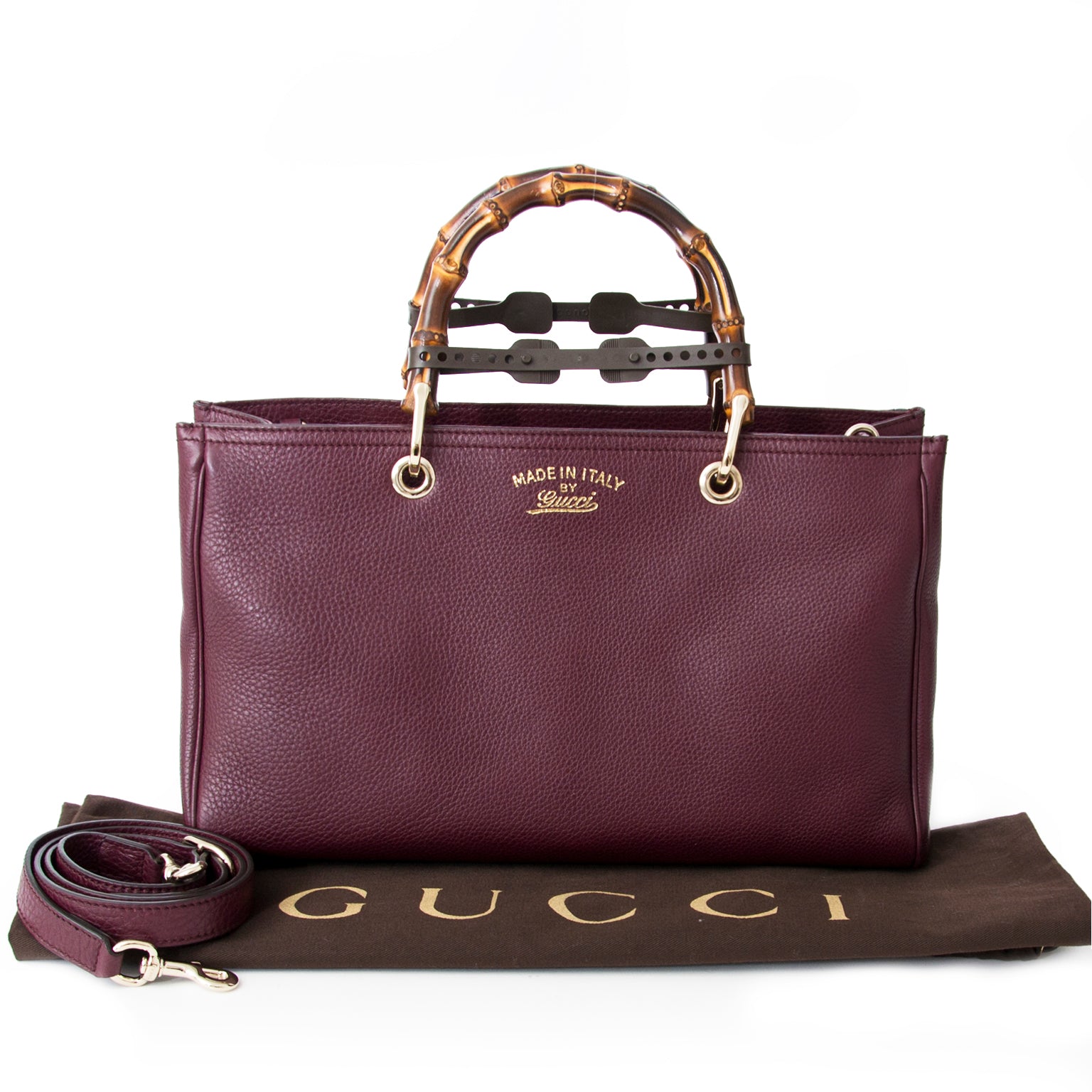 Authentieke Gucci Burgundy Bamboo Tote voor de juiste prijs bij LabelLOV vintage webshop. Veilig online winkelen. Luxe, vintage, mode. Antwerpen, België.
