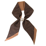 Authentieke Gucci neck bow sjaaltjes set met 2 100% zijde voor juiste prijs bij LabelLOV vintage webshop. second hand vintage Gucci Gucci Neck bow little scarf set 100% silk. Veilig online winkelen. Luxe, vintage, mode. Antwerpen, België.