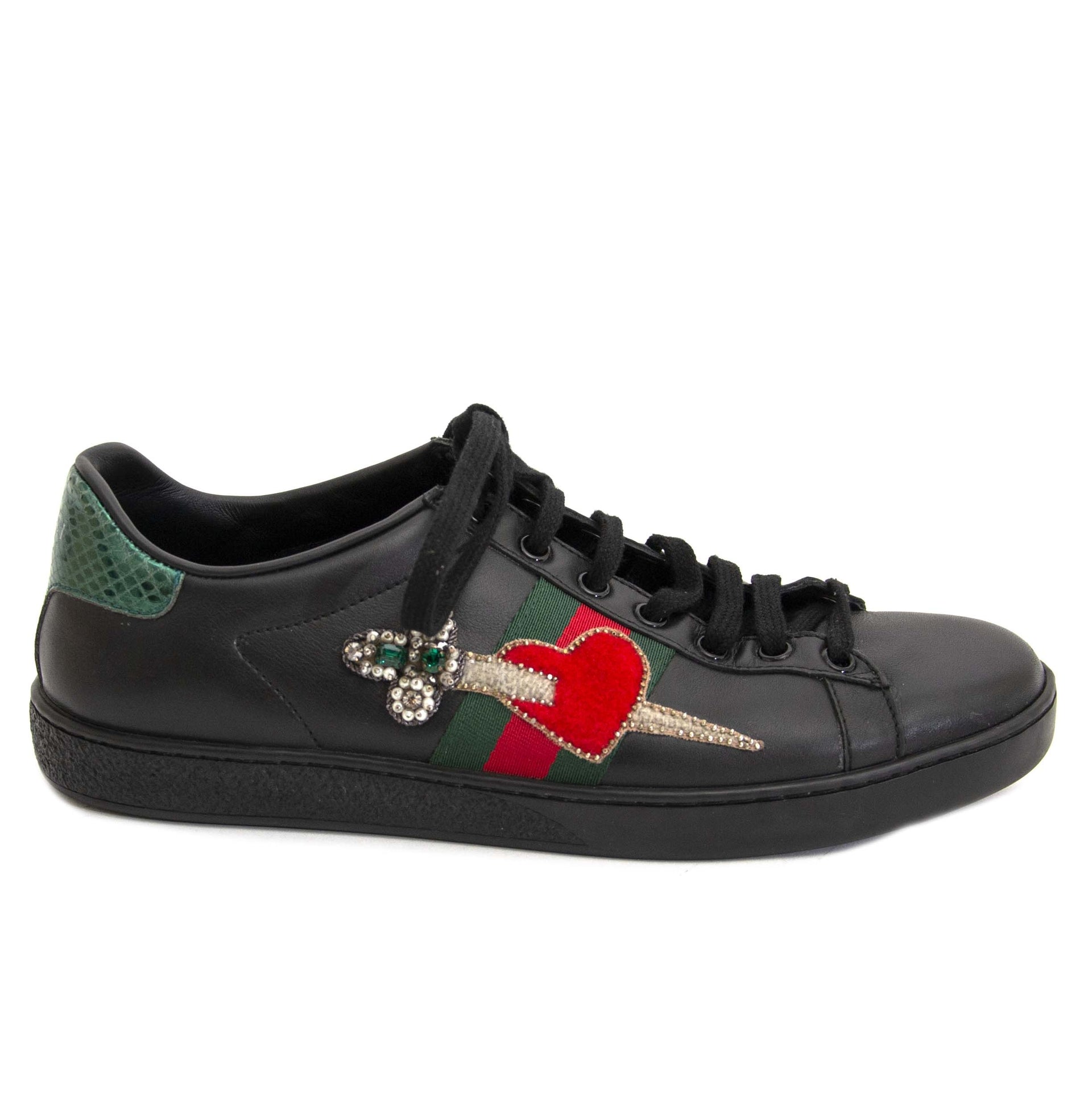 Gucci Black Ace Embroidered Sneaker te koop bij Labellov tweedehands luxe webshop