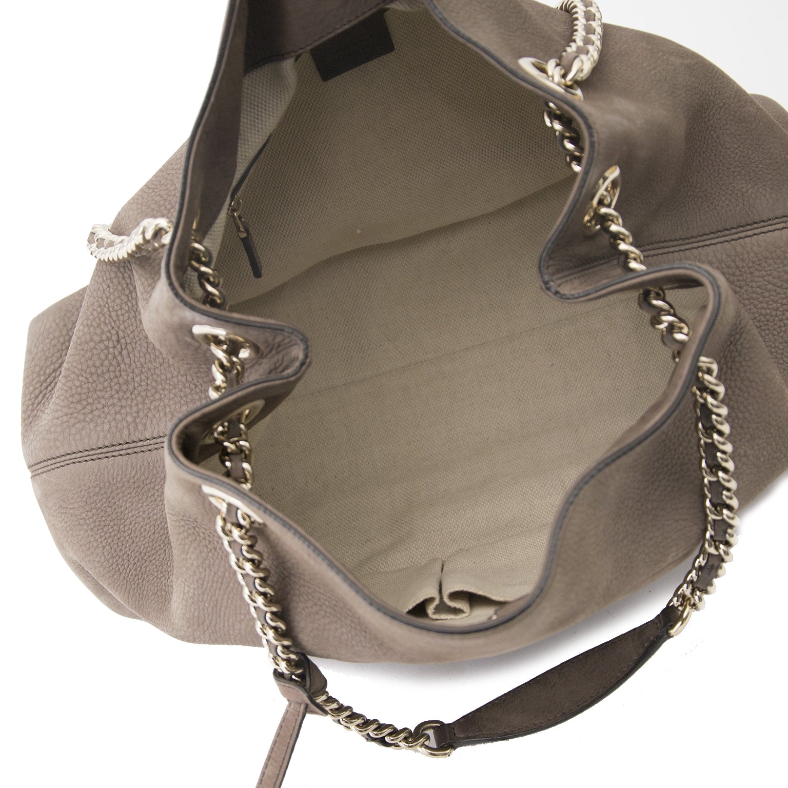 Gucci Taupe Nubuck Soho Hobo Shoulder Bag Buy authentic designer Gucci secondhand bags at Labellov at the best price. Safe and secure shopping. Koop tweedehands authentieke Gucci tassen bij designer webwinkel labellov.