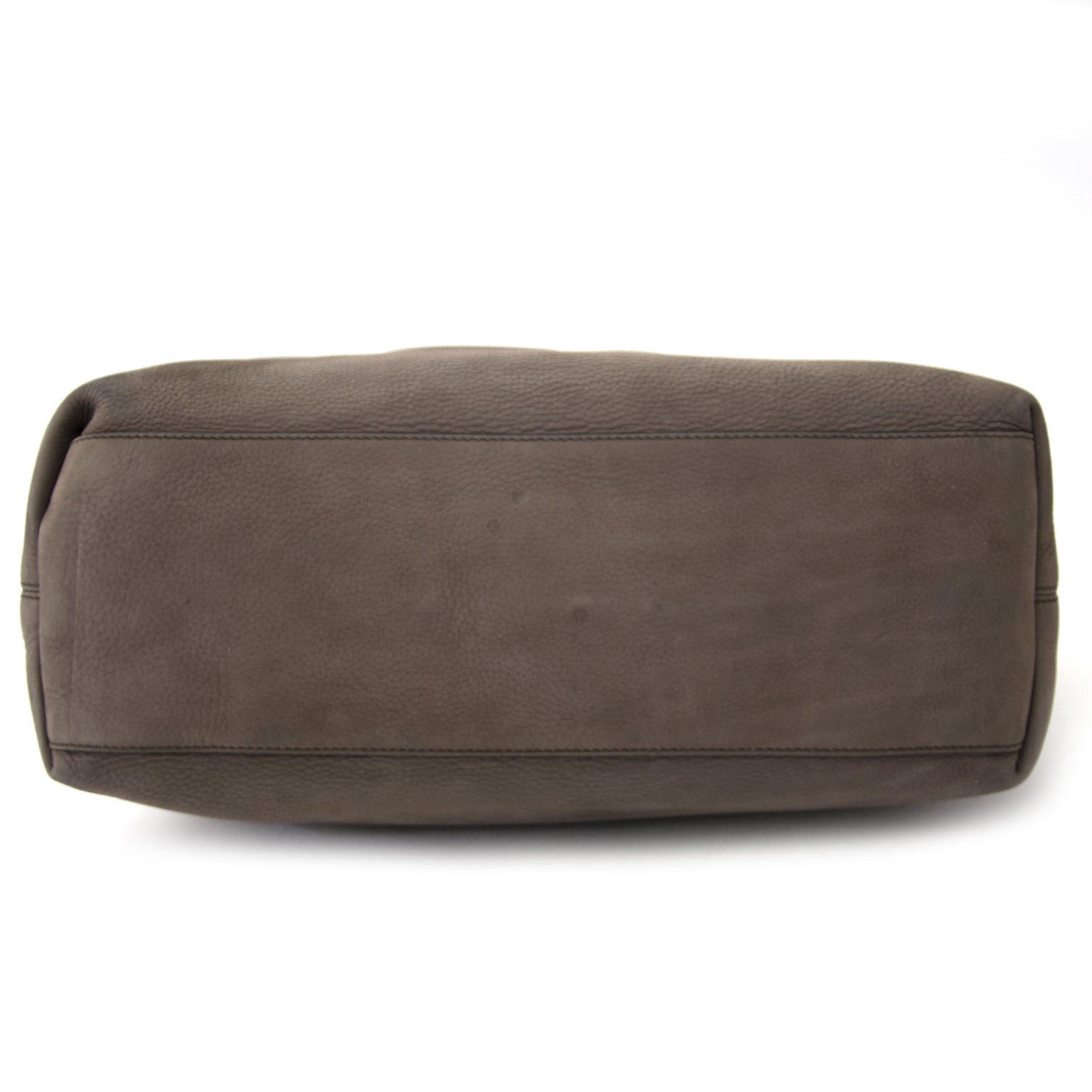 Gucci Taupe Nubuck Soho Hobo Shoulder Bag Buy authentic designer Gucci secondhand bags at Labellov at the best price. Safe and secure shopping. Koop tweedehands authentieke Gucci tassen bij designer webwinkel labellov.