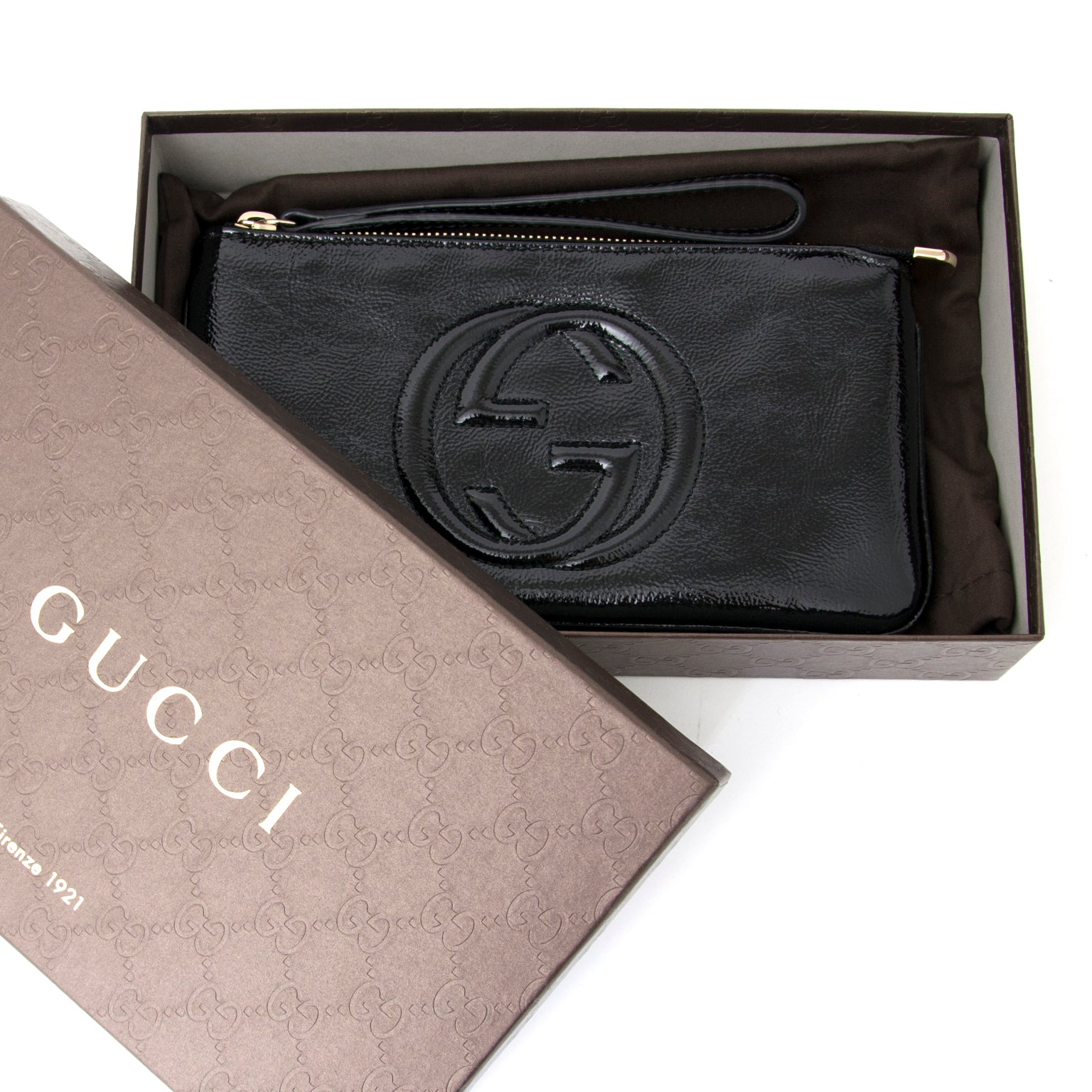 shop safe online at the best price secondehand designer Gucci Black Soho Patent Leather Wristlet/Clutch