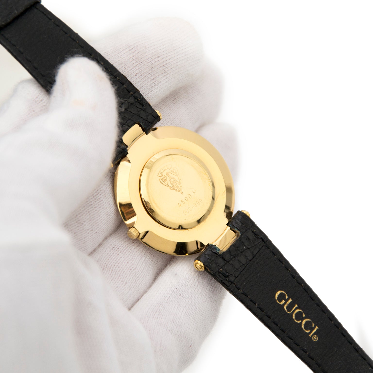 Buy now safe and secure a real gold plated Gucci watch on www.labellov.com