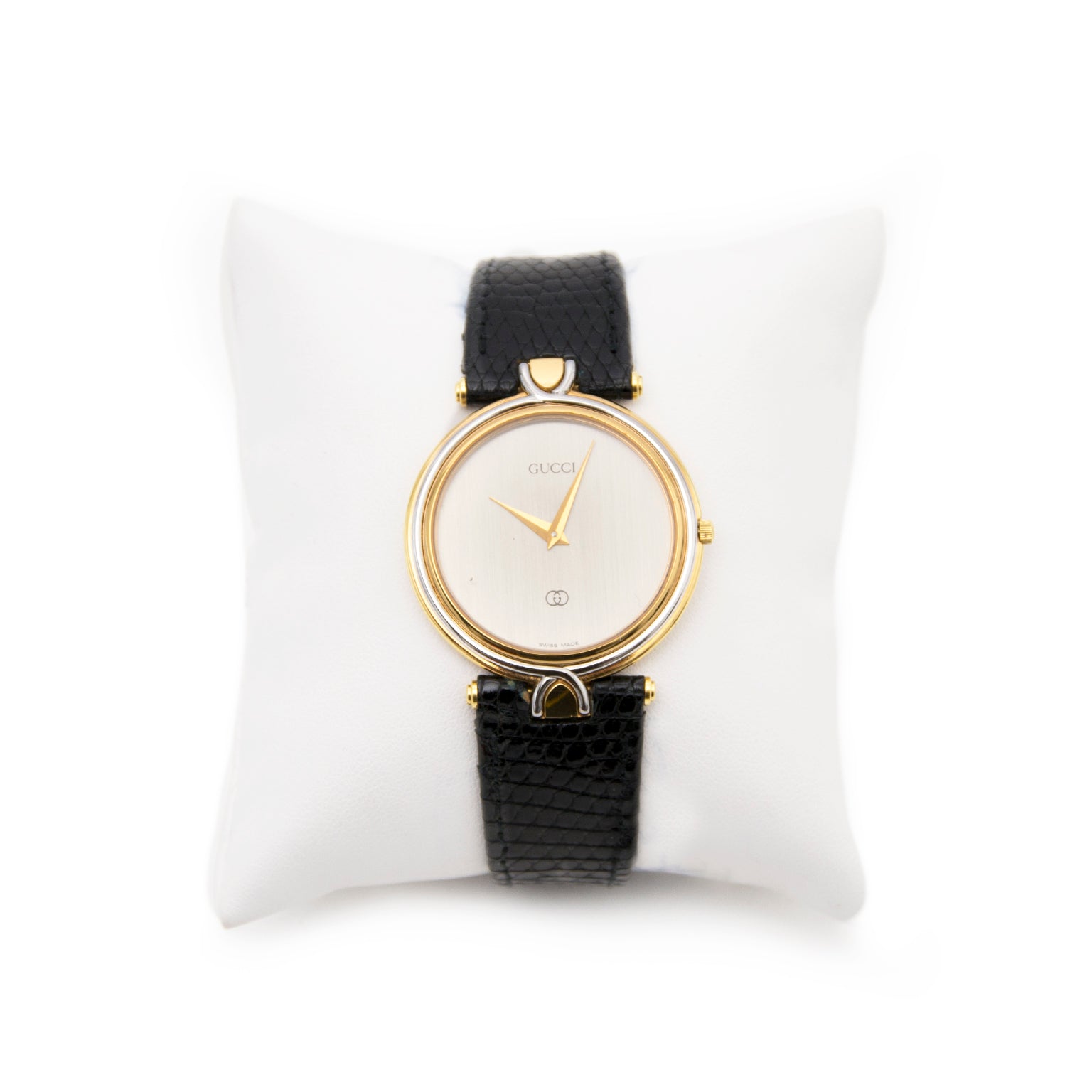 second hand Gold plated Gucci watch now on www.labellov.com at the best price.