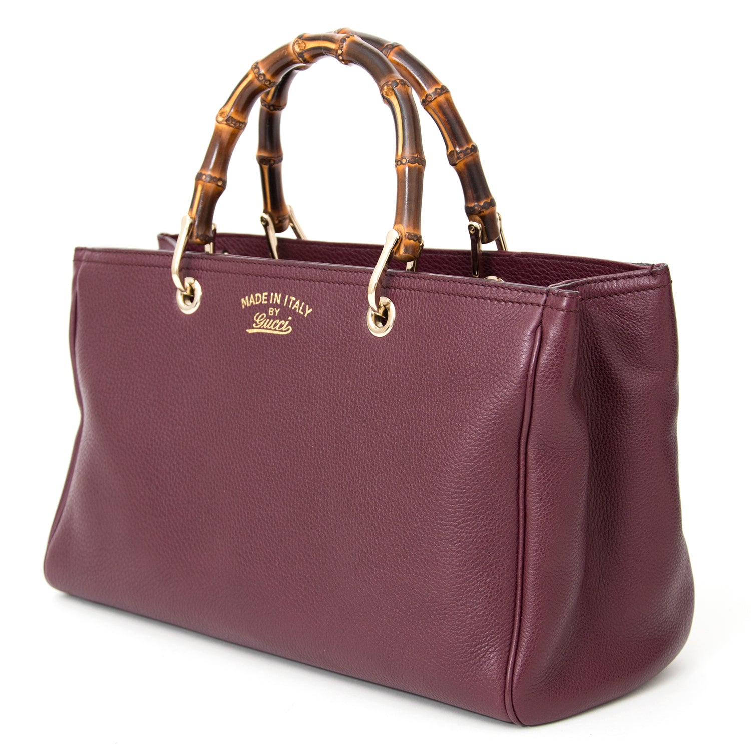Buy authentic Gucci Burgundy Bamboo Tote at the right price at LabelLOV vintage webshop. Luxe, vintage, fashion. Safe and secure online shopping. Antwerp, Belgium.