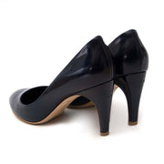 achter aanzicht donkerblauwe louis vuitton pumps
