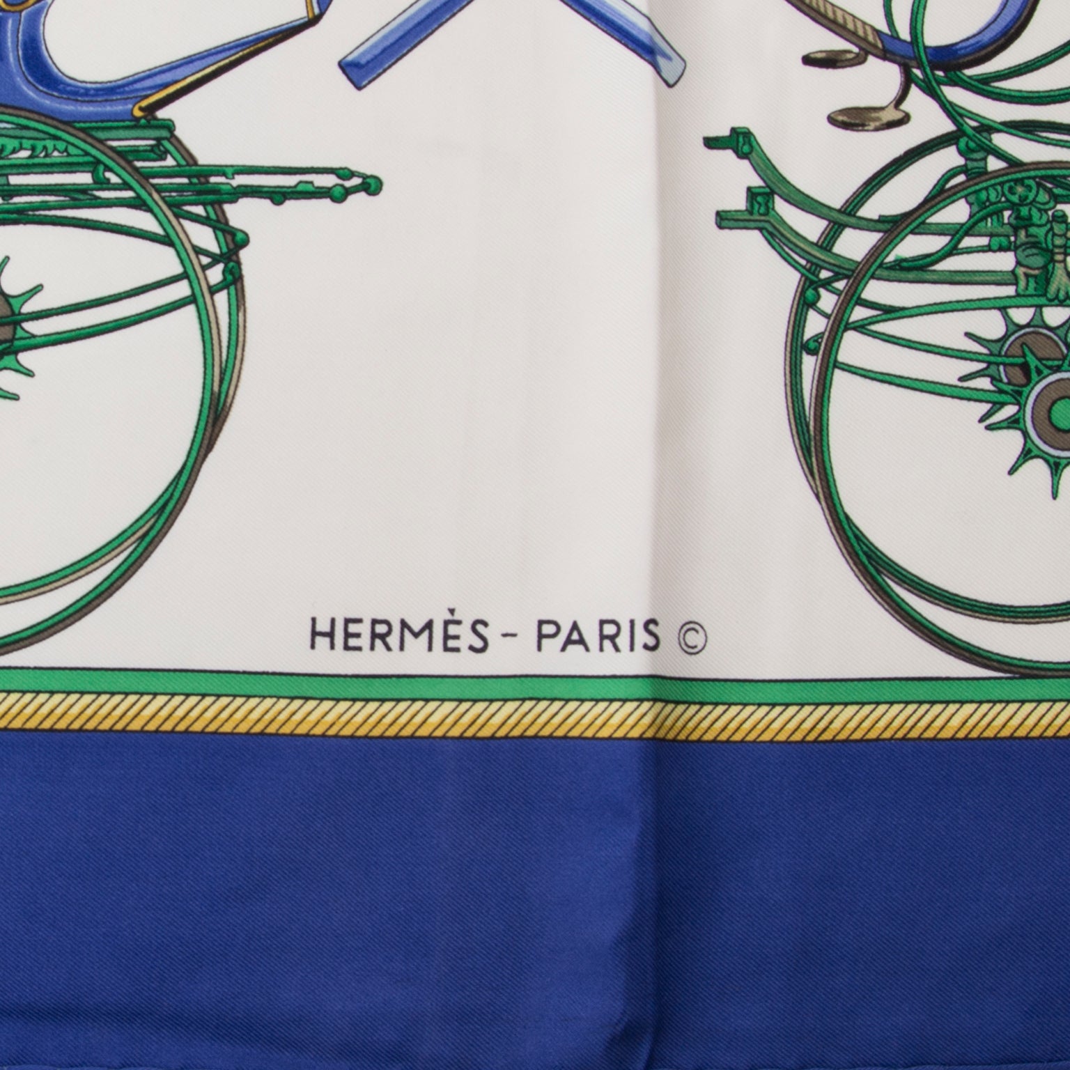 shop your designer Hermès Carré De Soie 'Les Voitures A Transformation' at the best price websohp labellov.com