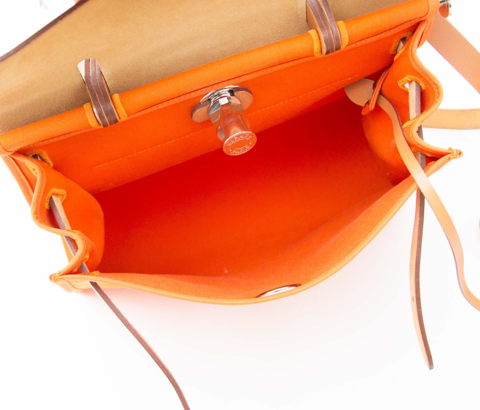 Are you looking Hermès Herbag Zip 31 cm in orange toile officier and vache hunter