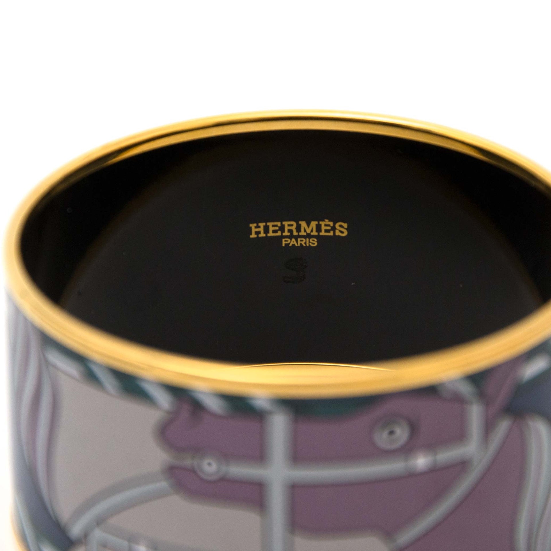 shoçp safe online at the best price secondhand Hermès Printed Enamel Bangle Bracelet