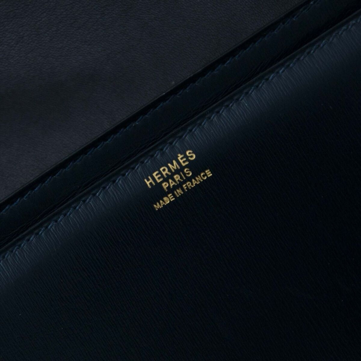 Achetez un authentique Hermes sac-à-main pour le bon prix chez LabelLOV.