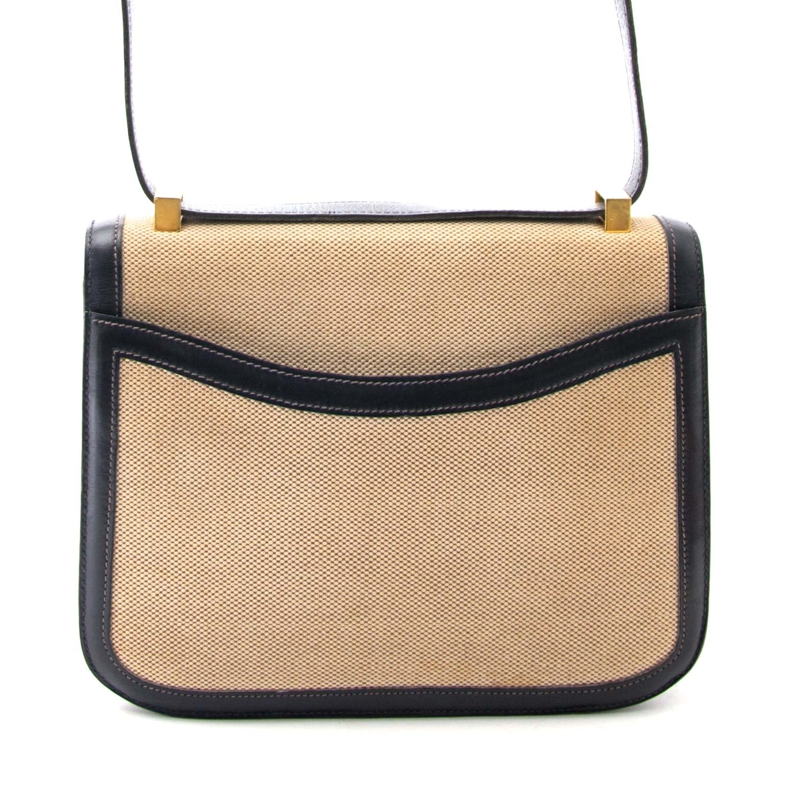 Hermes Constance H Toile Navy Boxcalf Shoulder Bag Buy authentic designer Hermes secondhand bags at Labellov at the best price. Safe and secure shopping. Koop tweedehands authentieke Hermes tassen bij designer webwinkel labellov.