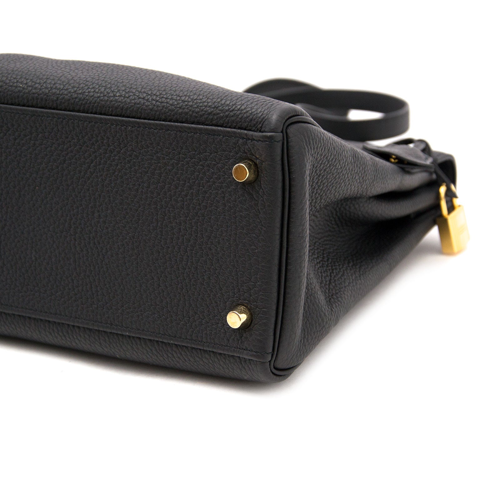 De meest gewilde tas van het moment, online te koop bij Labellov. Hermès Kelly Retourne 32 Veau Togo Noir GHW