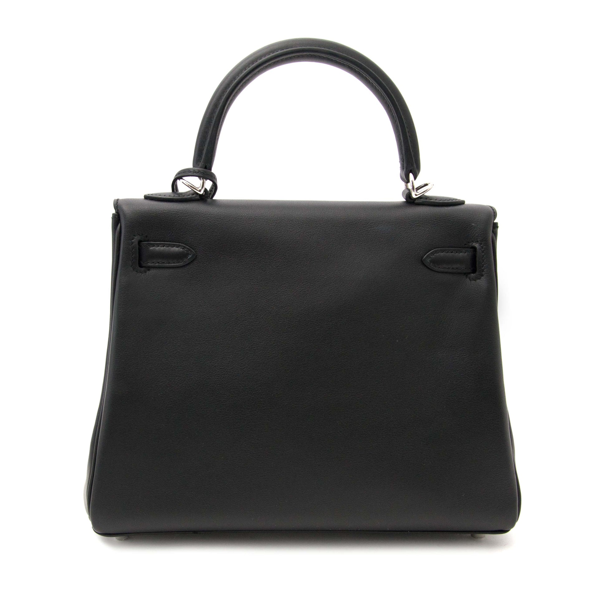 koop online aan de beste prijs jou tweedehands Never Used Hermes Kelly 25 Black Swift PHW