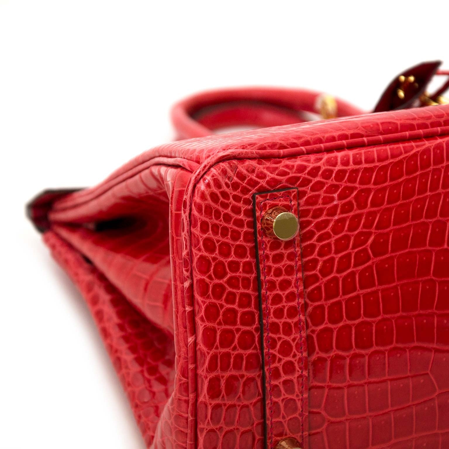 skip the waitinglist and get your Hermès Birkin 25 Crocodile Porosus Bougainvillier GHW right now!