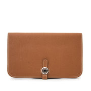 Buy and sell your preloved designer wallets for the best rates online at Labellov luxury