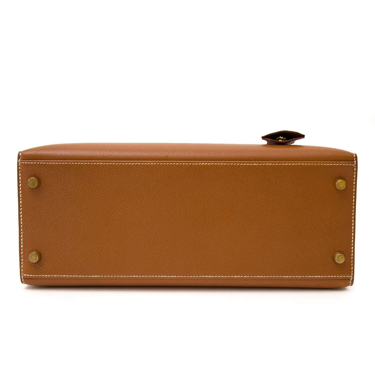 looking for a Hermès Kelly 28cm gold cuir courchevel GHW? get your today at labellov.com without a waitinglist