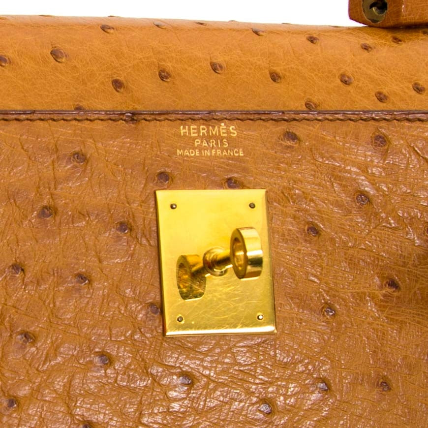 Hermès Kelly 32 Ostrich Gold GHW with gold turnlock 100% authentic