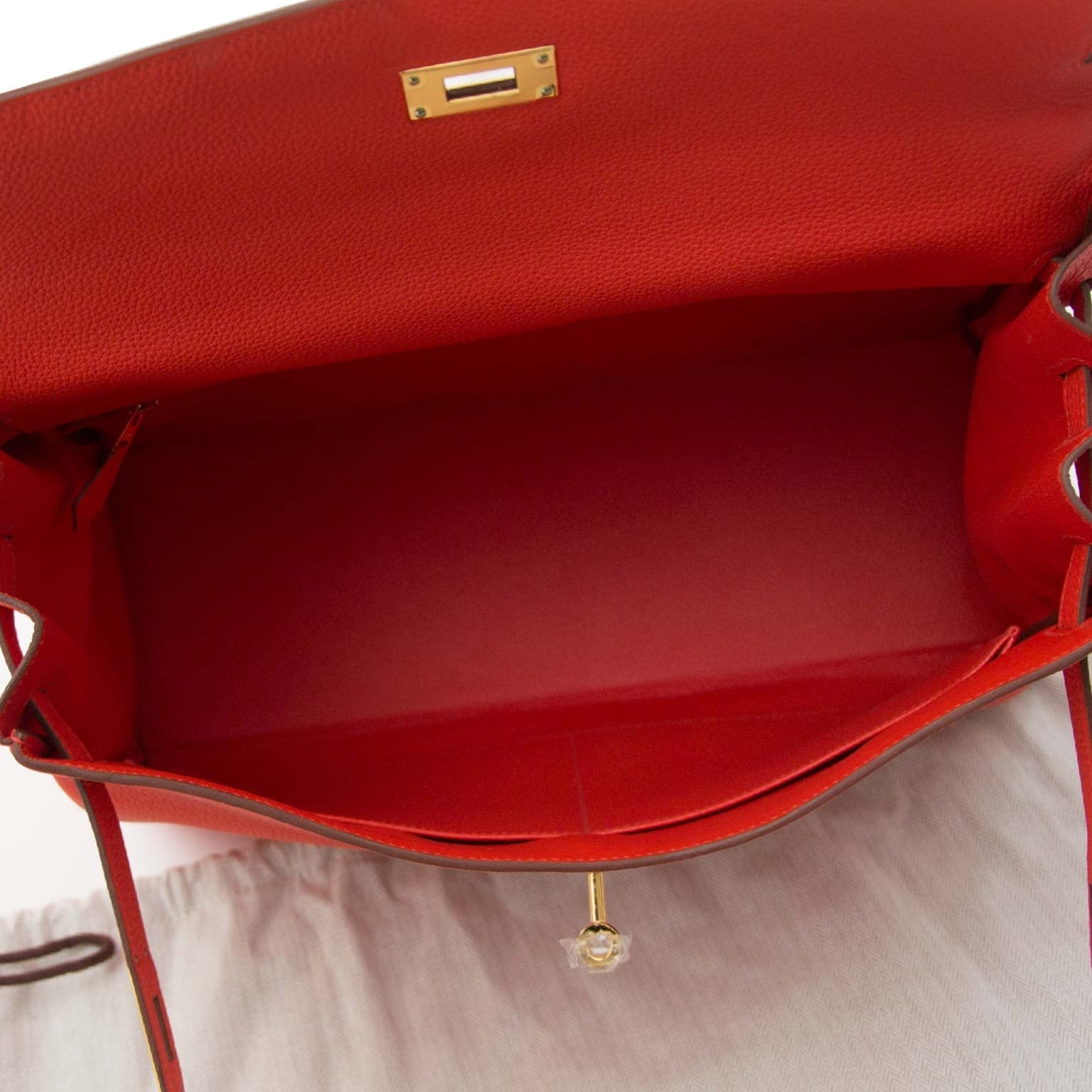 Never Used Hermès Kelly 35 Togo Capucine GHW + Strap