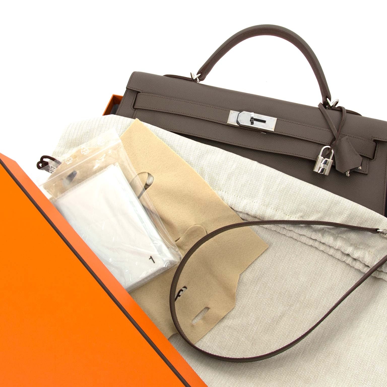 Achetez secur en ligne votre sac d'Hermès pour le meilleur prix chez Labellov à Anvers