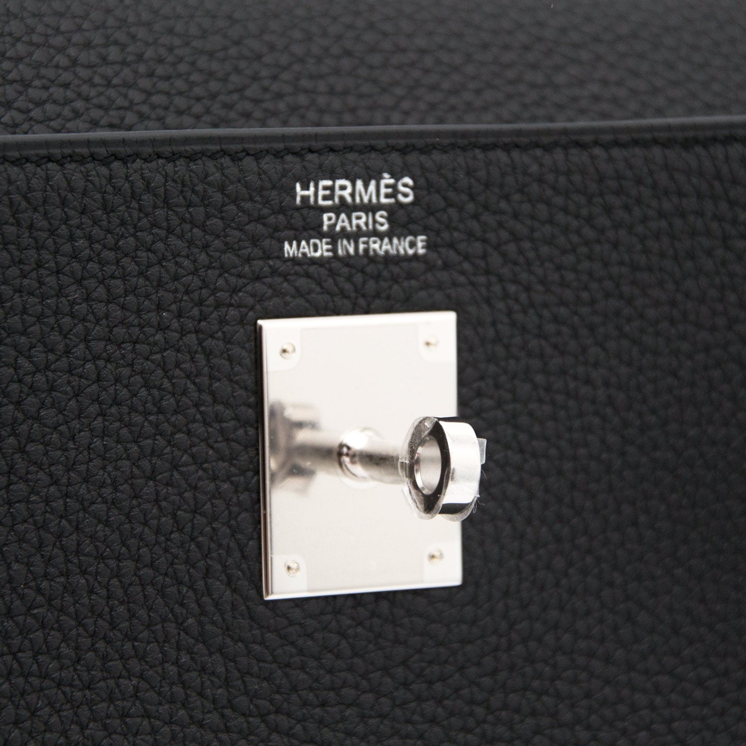 koop uw hermes kelly tas bij labellov.com 100% authenticiteit verzekerd, geen wachtlijsten.