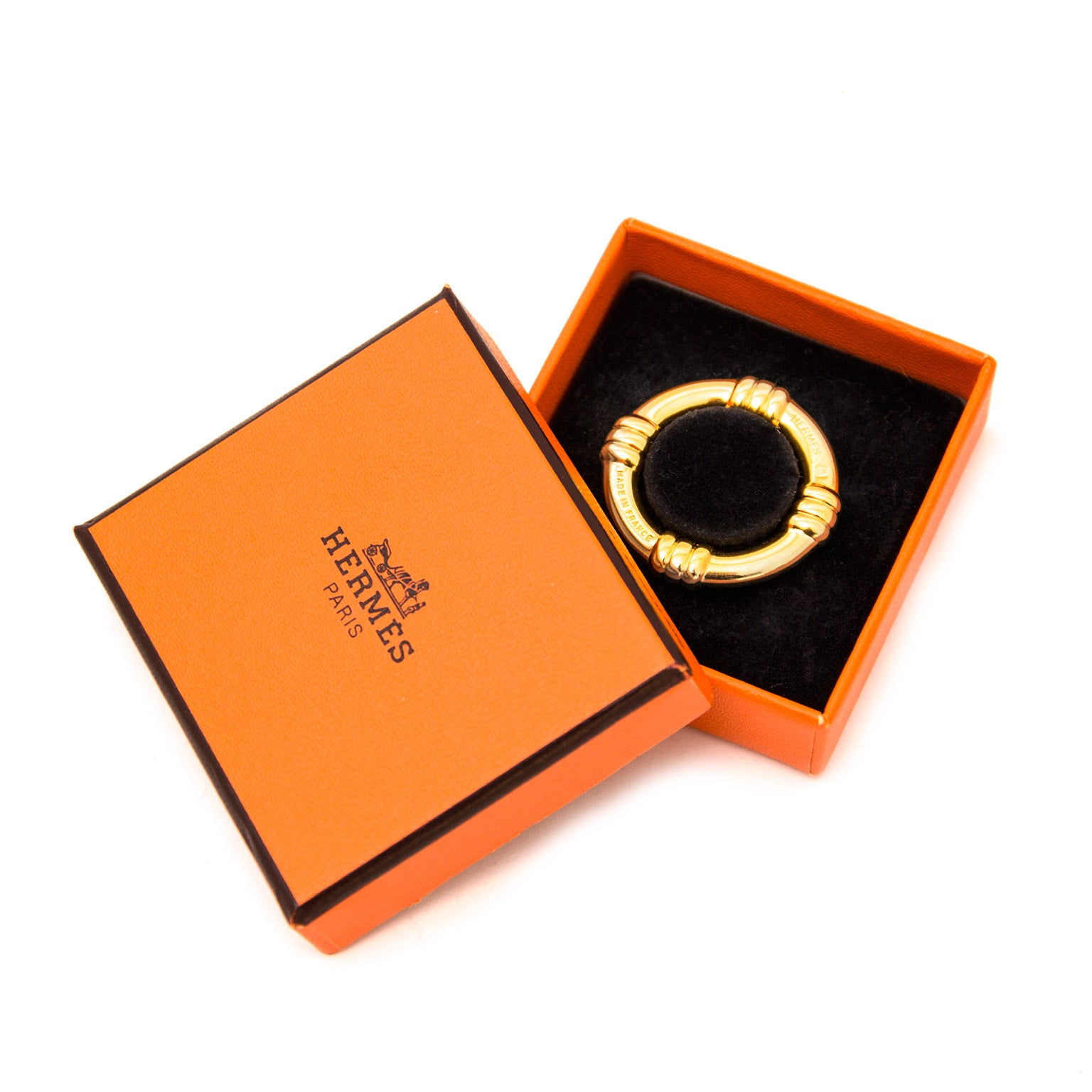 Buy safe and secure online at labellov.com Authentic Hermès golden scarf ring.