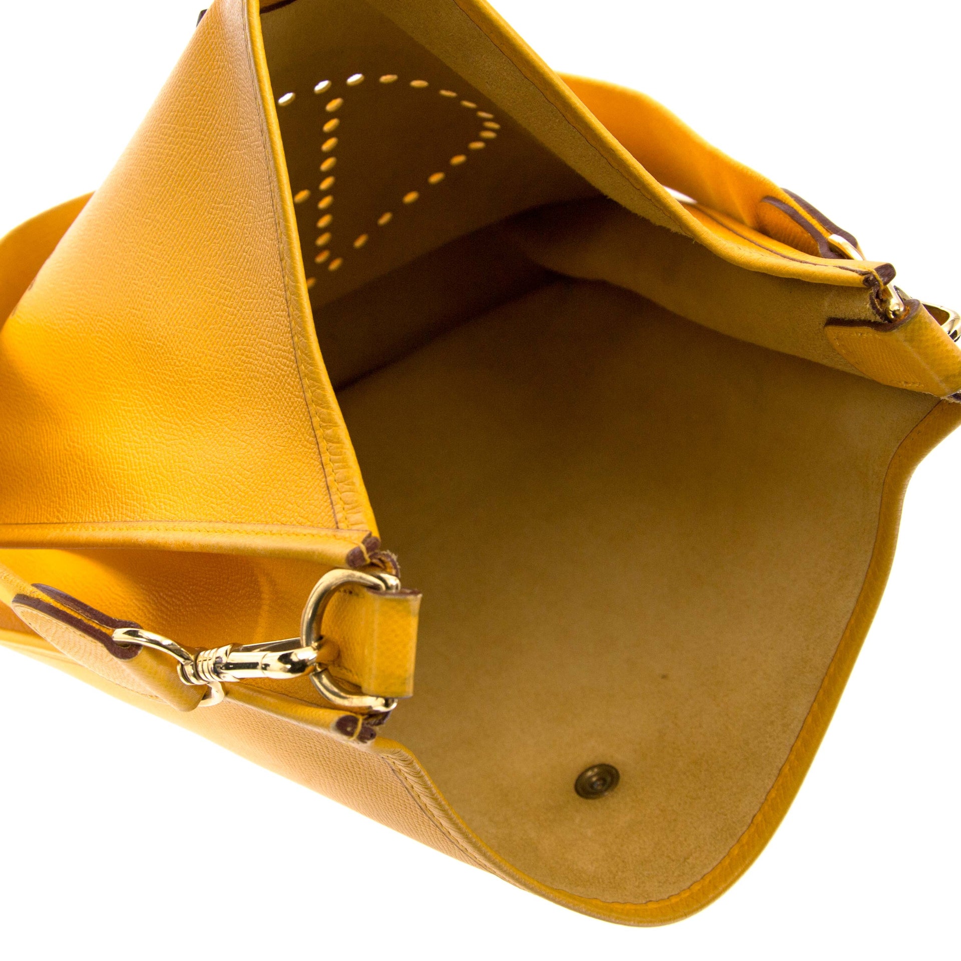 hermès yellow evelyne III 33 Bag now for sale at labellov vintage fashion webshop belgium
