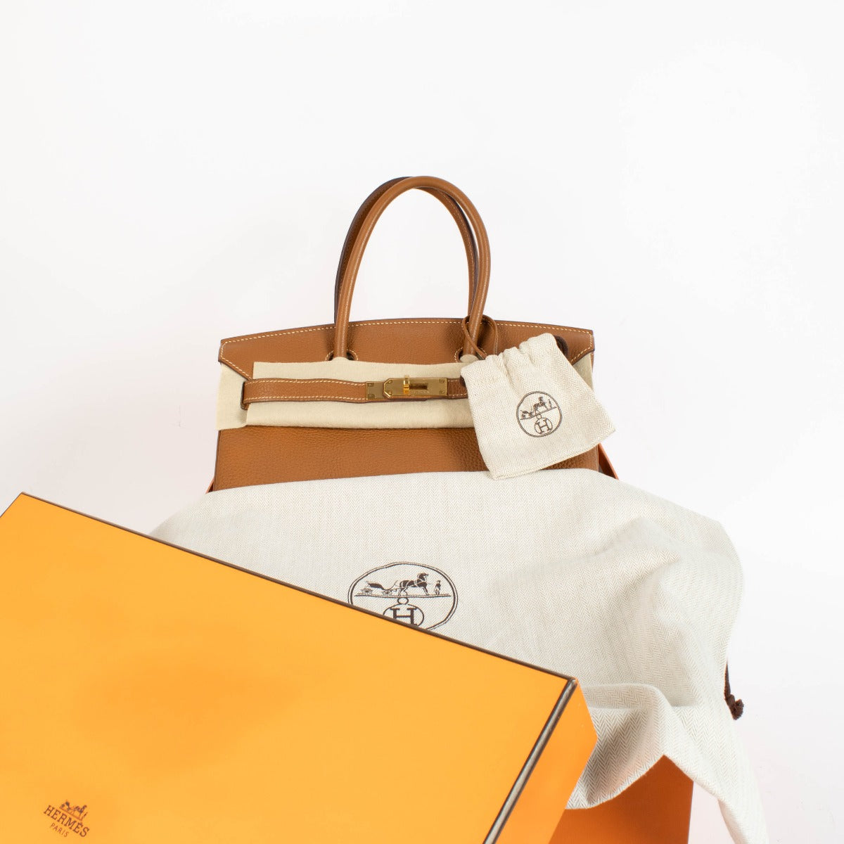 Authentic second hand vintage designer Hermès Birkin 30 Gold Togo GHW