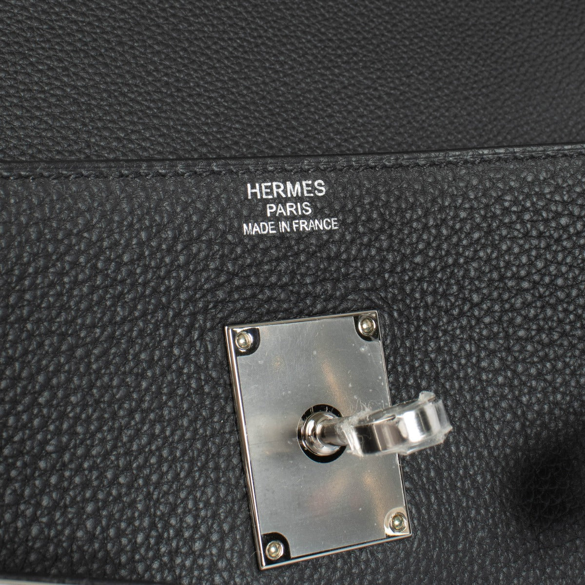 Hermès Kelly 42 Maxi Zwart Togo PHW