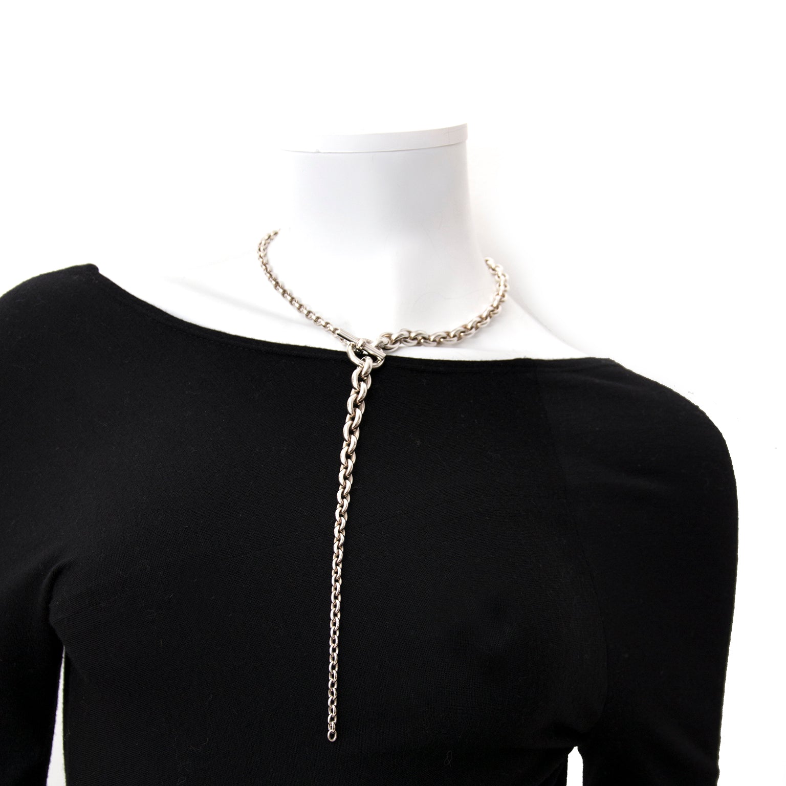 Buy and sell online at labellov.com for the best price hermes silver necklace