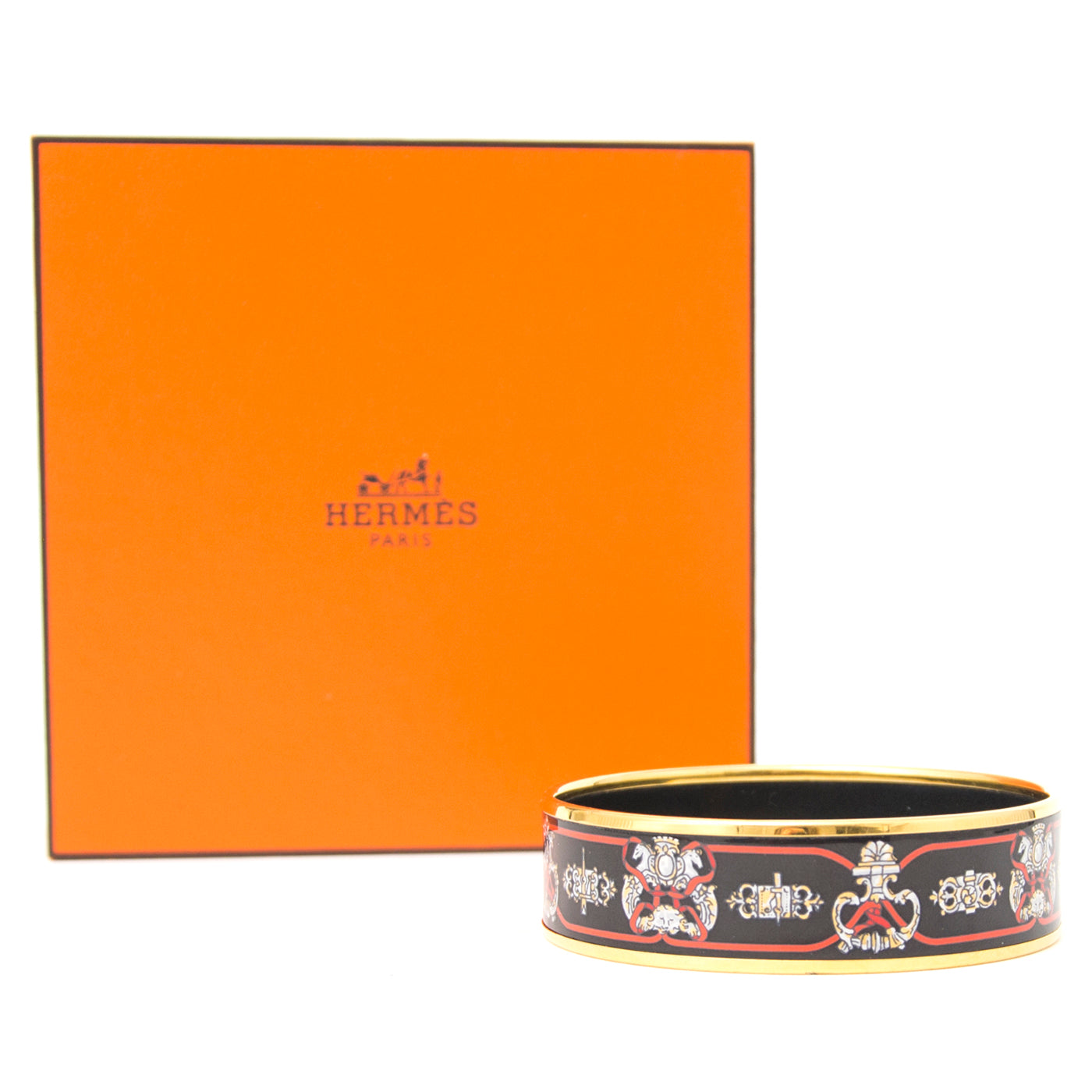 Buy authentic Chanel black bracelet at the right price at LabelLOV vintage webshop. Luxe, vintage, fashion. Safe and secure online shopping. Antwerp, Belgium.