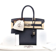 LabelLOV in Antwerpen verkoopt de modieuze Hermès Birkin 30 Bleu Nuit Togo, luxe aan een betaalbare prijs.