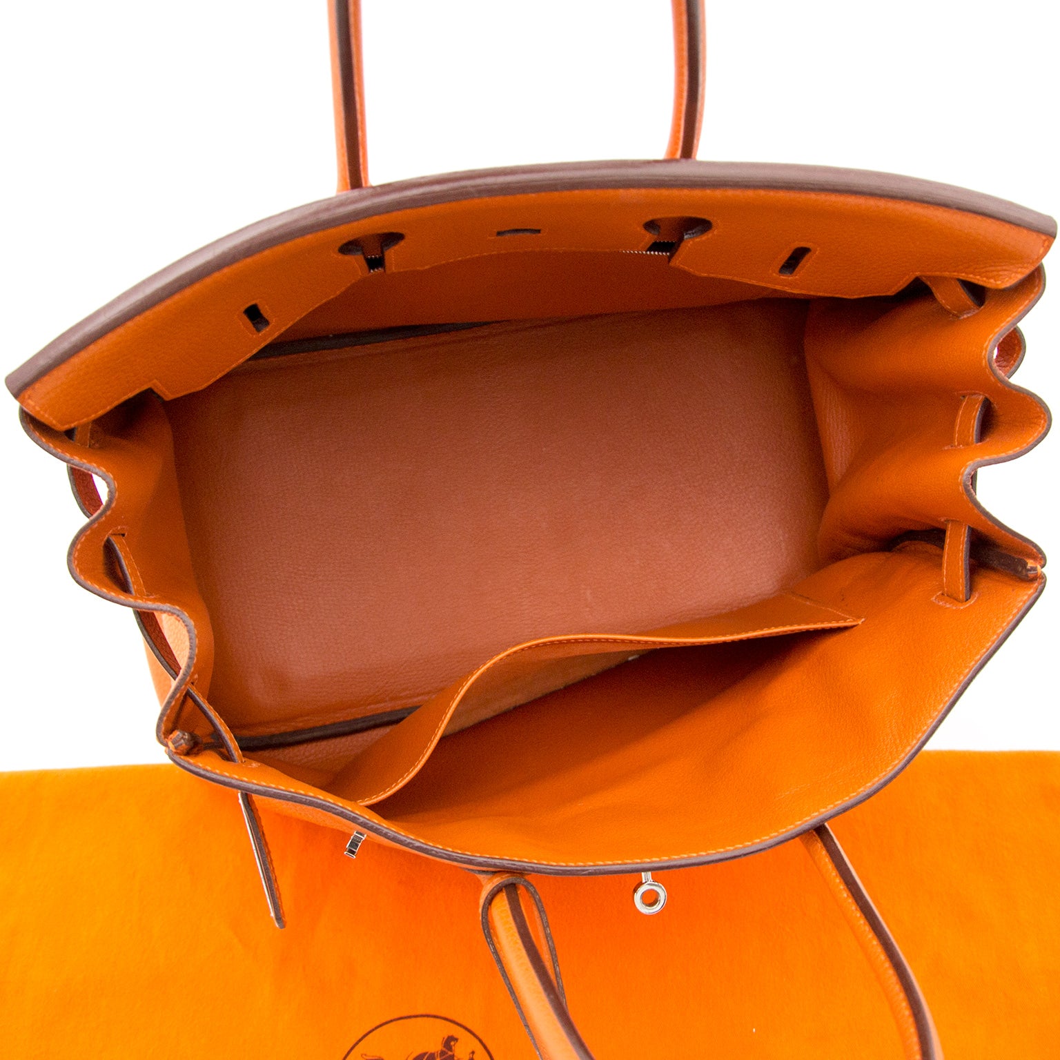 Looking for a Hermès Birkin 35 Orange Togo PHW?