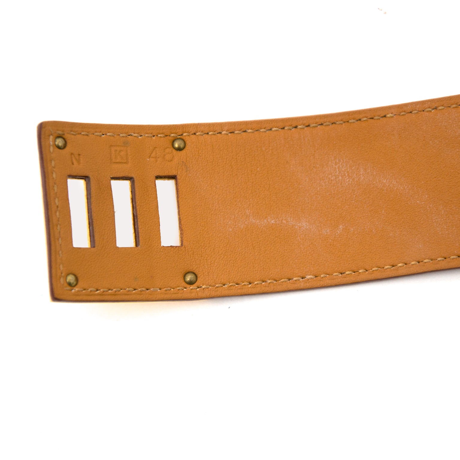 Real Hermès bracelet available on www.labellov.com at the best price, buy safe and secure