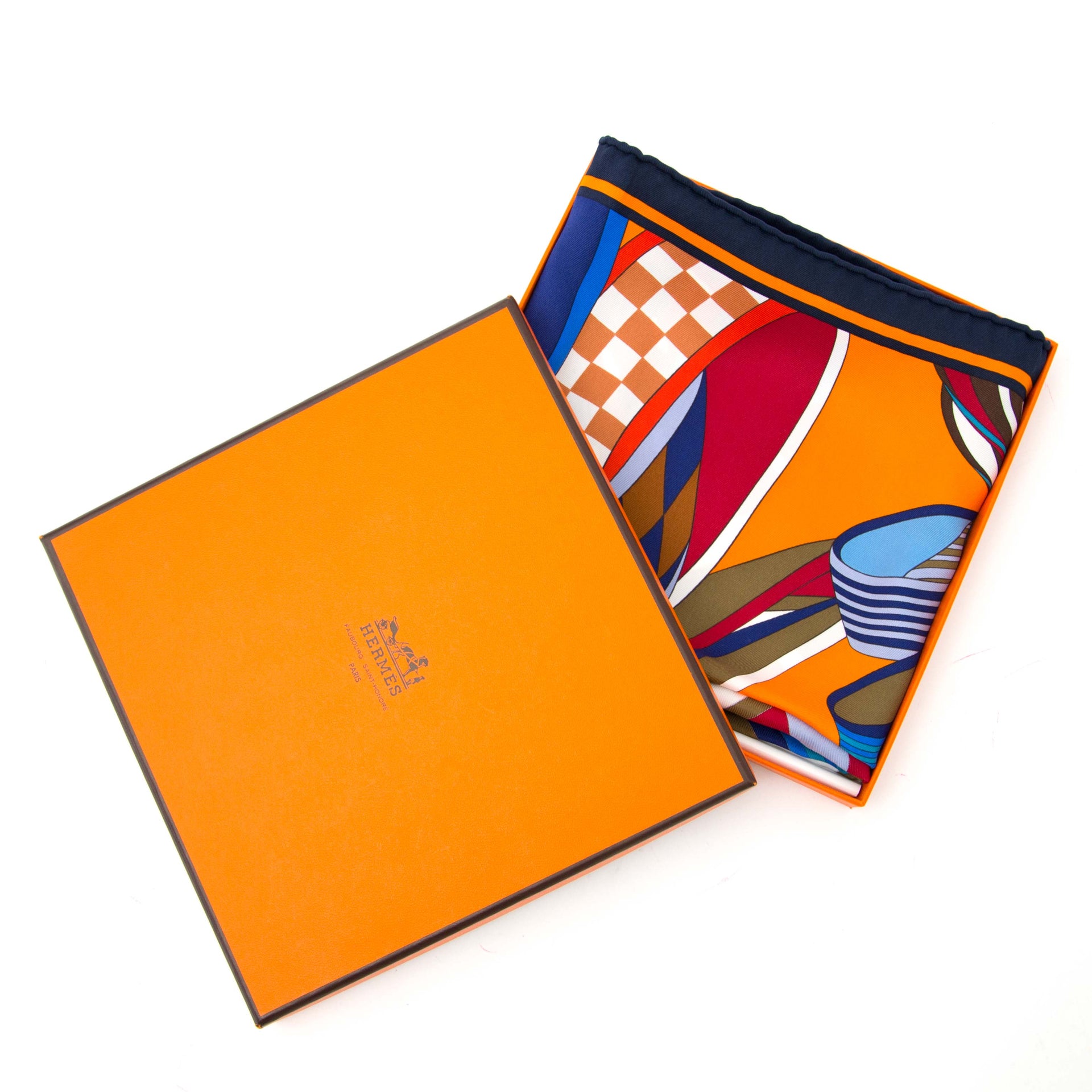 koop jou Hermès Silk Scarf Carré 'Les Flots Du Cheval' online aan de beste prijs