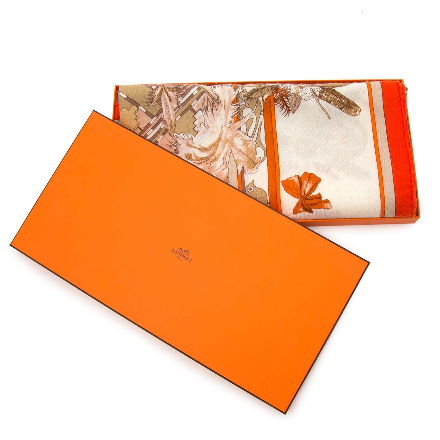 Buy authentic designer scarves at the best price at Labellov. Safe and secure shopping.